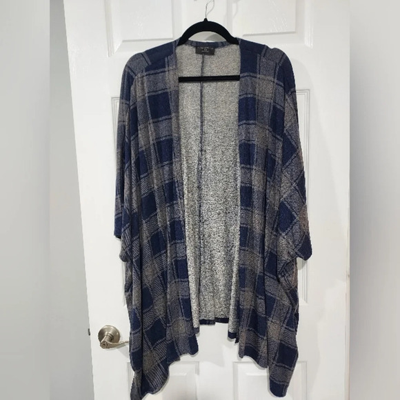 NWOT Lane Bryant Blue & Gray Plaid Short Dolman Sleeve Open Front Cardigan 18/20 - Picture 1 of 10